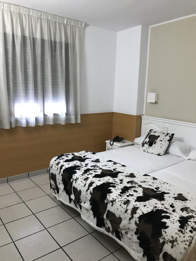 Hotel Pitiusa Andora  Zewnętrze zdjęcie