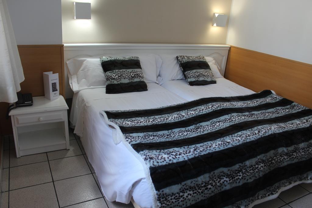 Hotel Pitiusa Andora  Zewnętrze zdjęcie
